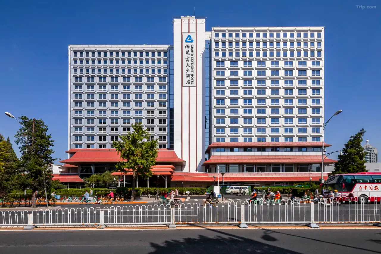 Grand Skylight Royal Hotel